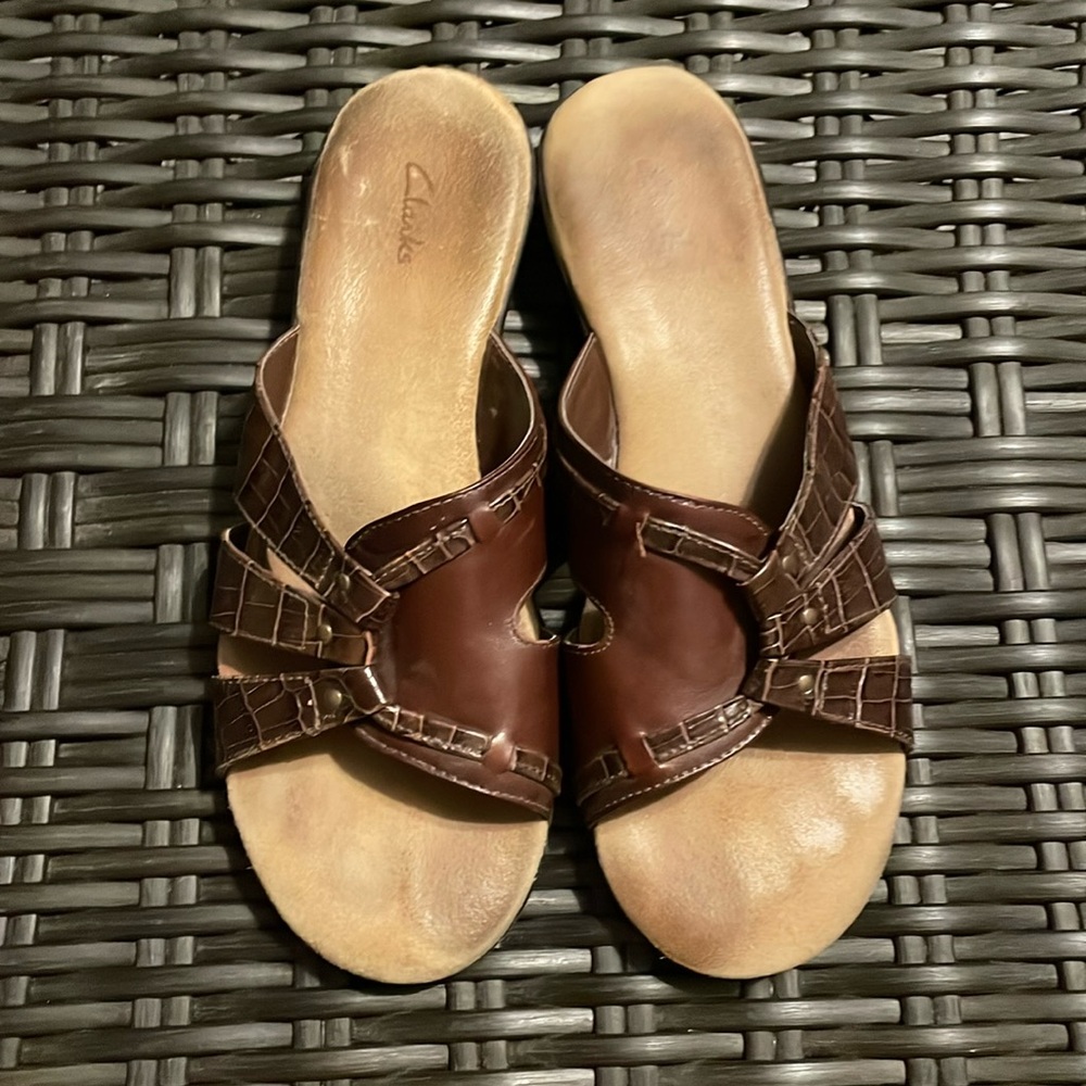 CLARKS Sandals,Leather, Brown, Sz 9